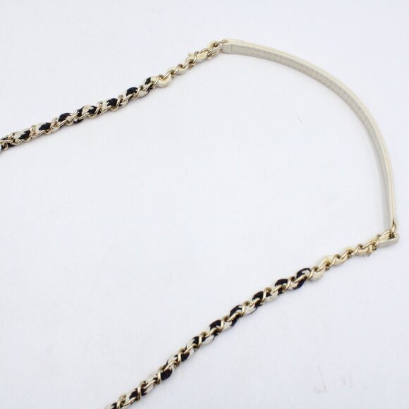 Pre-Owned *RARE, VINTAGE* Chanel La Pausa Lifesaver Crossbody Bag in Black/White - Picture 7 of 15